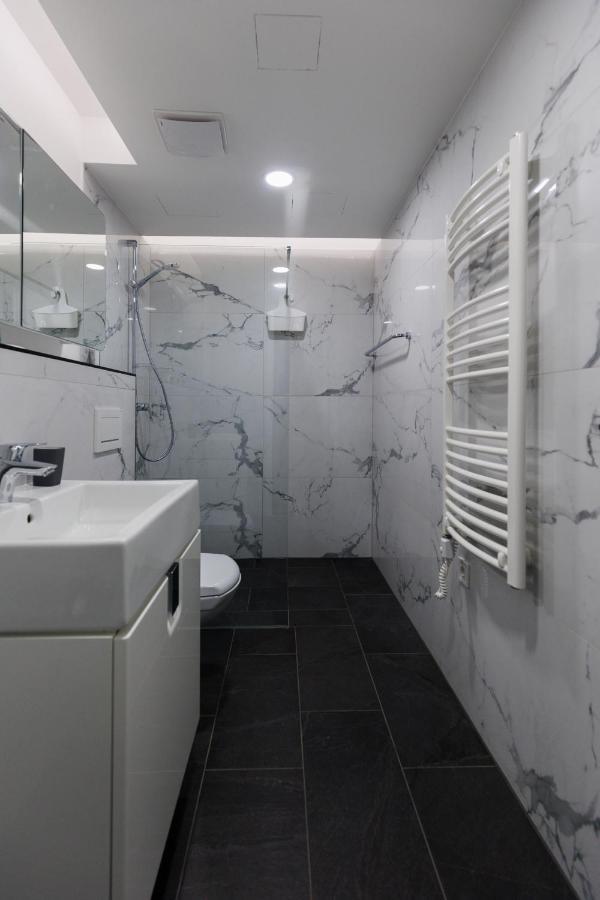 Villa Bauhaus Wellness Apartman 102 Siofok Ngoại thất bức ảnh
