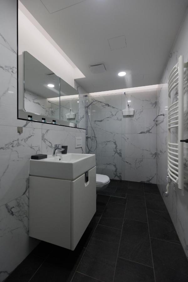 Villa Bauhaus Wellness Apartman 102 Siofok Ngoại thất bức ảnh