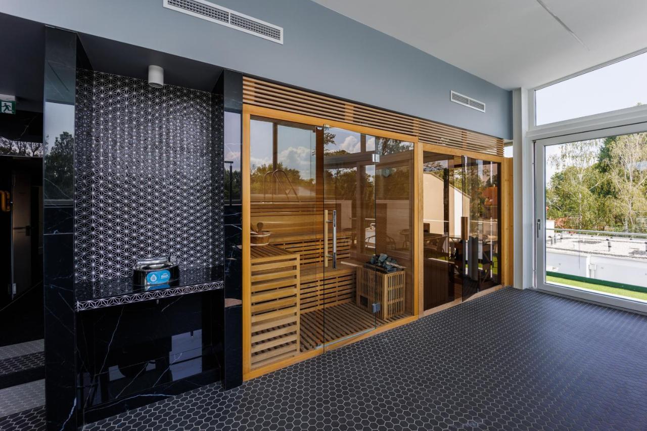 Villa Bauhaus Wellness Apartman 102 Siofok Ngoại thất bức ảnh